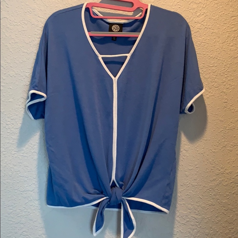 Blue tie tee